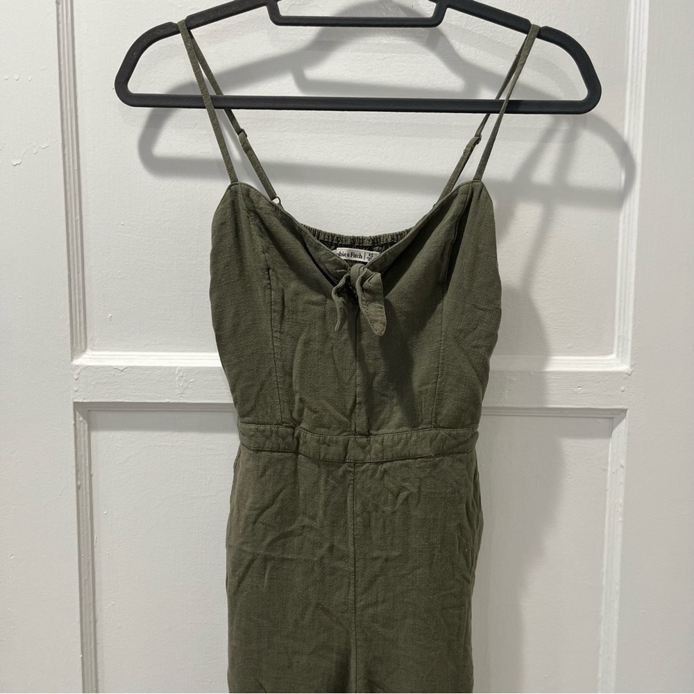Abercrombie & Fitch Tie-Front Ankle Cropped Jersey Jumpsuit, Olive Green - Picture 2 of 3